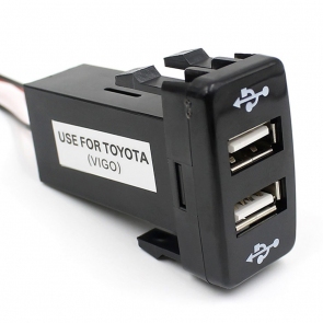 USB aljzat 12-24V, Toyota gyári kapcsoló helyre (2.1A)